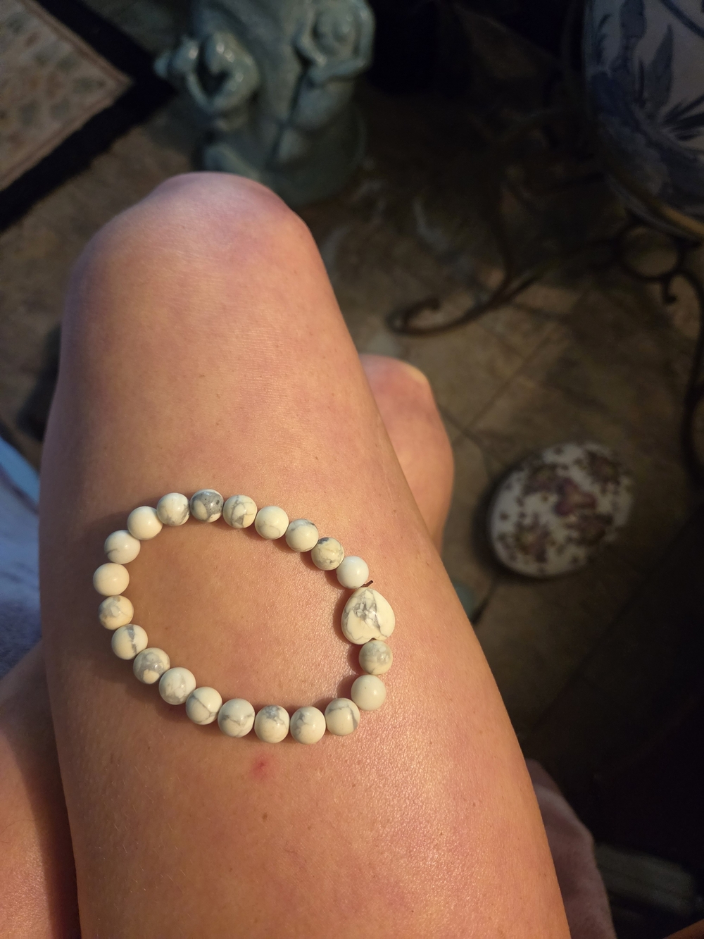 White Howlite Genuine Beaded Heart Bracelet - Provides Calming And Soothing NWOT